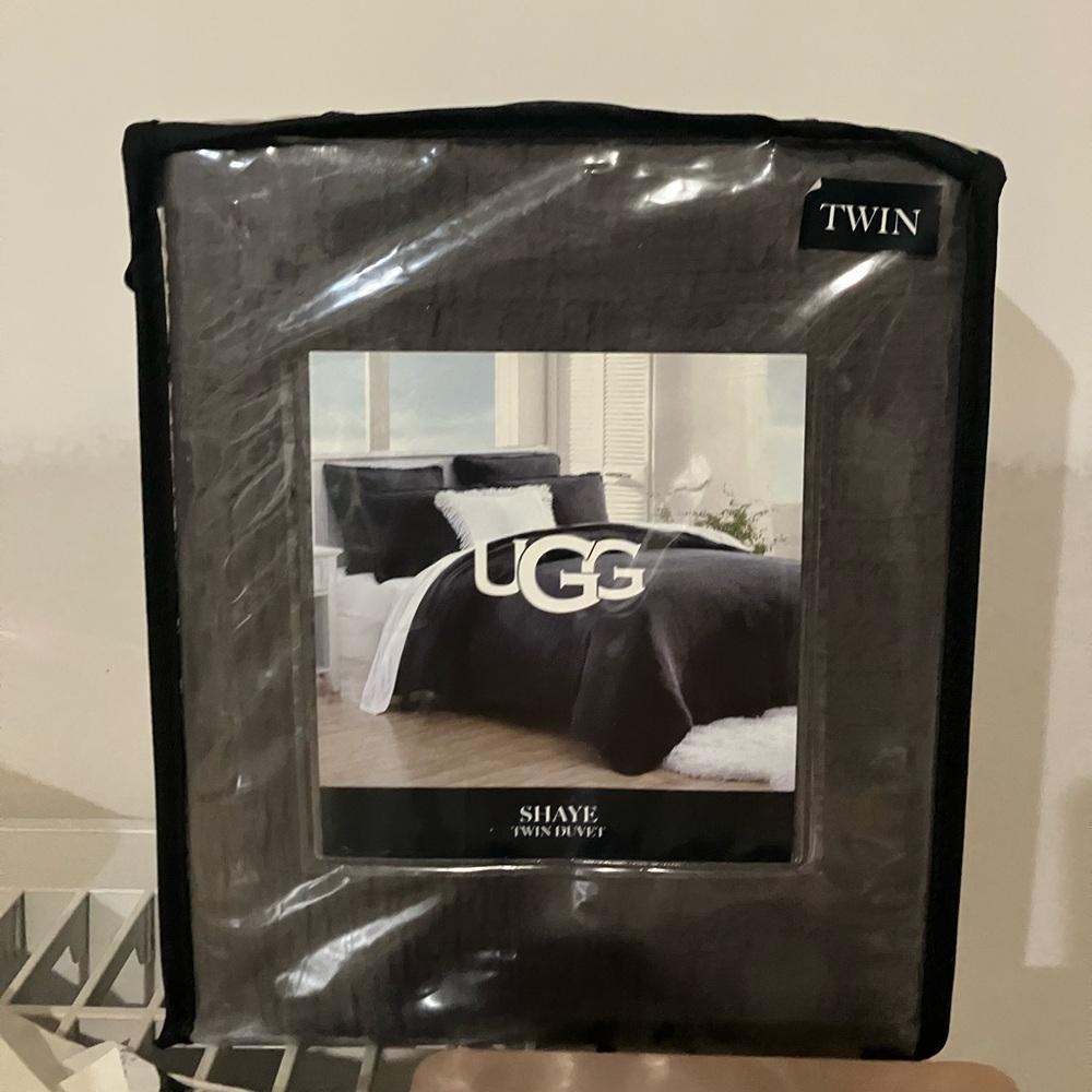 NWT UGG SHAYE TWIN DUVET IN CHARCOAL